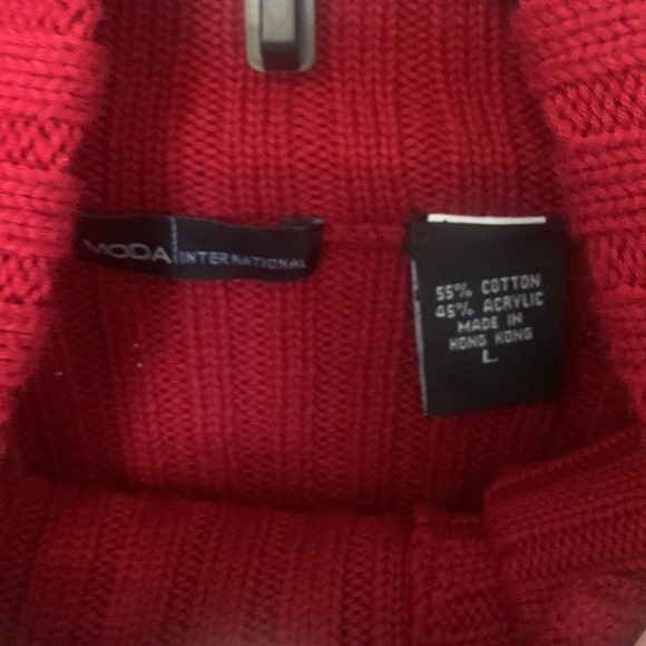 Vintage VS Moda International dark red Cableknit side button Sweater L - Picture 3 of 3